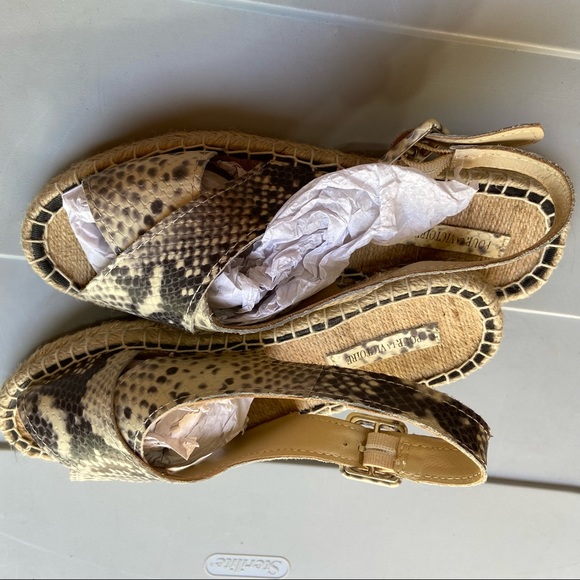 Pour La Victoire Beige Snake Embossed Olivia Espadrille Sandal - Picture 13 of 13